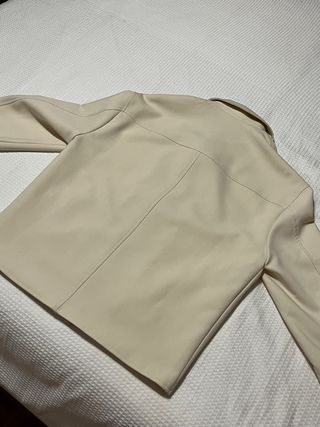 Sobrecamisa Zara Boxy Beige