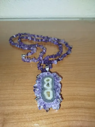 Collar de amatista con colgante