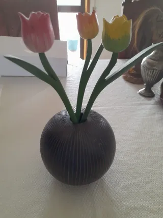 Jarra de madeira decorativa