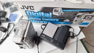 Cámara JVC Mini DV GR-DVX7-EG Plata