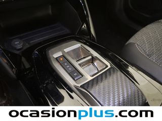 Peugeot 2008 Allure Hybrid eDCS6 100 kW (136 CV)