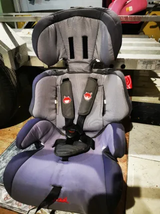 Silla de coche para bebé con cinturón