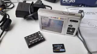 Cámara Olympus FE-20 Plata