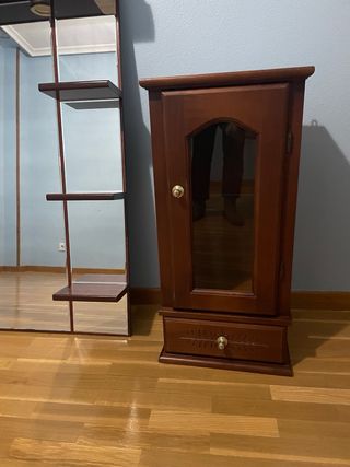 Mueble baño madera con luces integradas