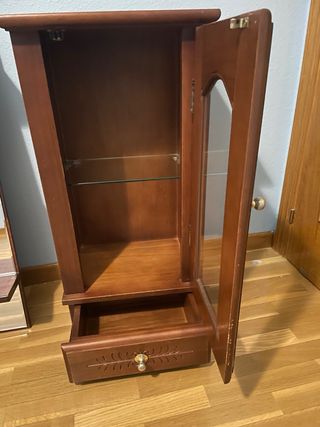 Mueble baño madera con luces integradas