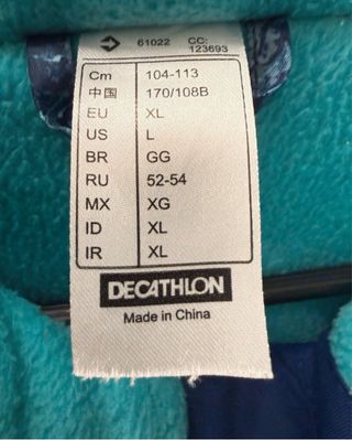 Cazadora Quechua azul y turquesa