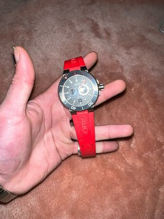 Reloj Oris Aquis Rojo