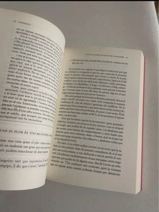 Libro enrabiats.  miriam tirado