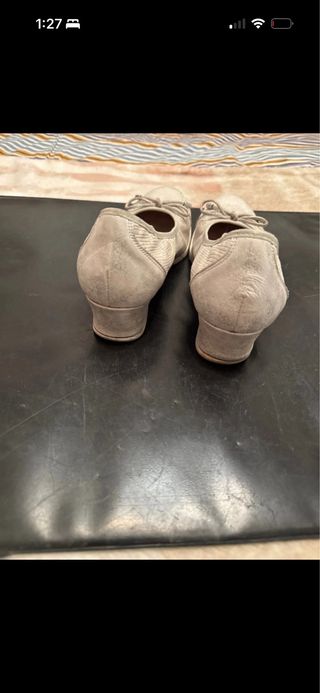 Zapatos planos beige/plata talla 39