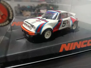Porsche 911 Martini Racing Ninco