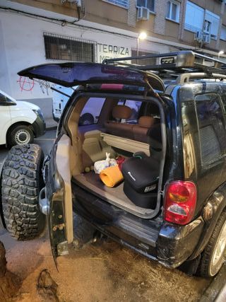 Jeep Cherokee 2.5 CRD