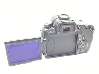 camara digital reflex canon eos 60d+ef-s 18-55mm 1:3.5-5.6 is