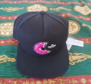 Gorra Cayler & Sons The Munches Negra y Rosa