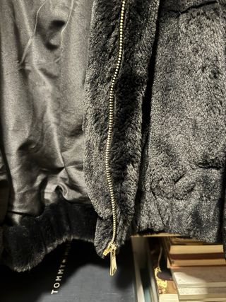 Abrigo pelo Zara negro talla XS