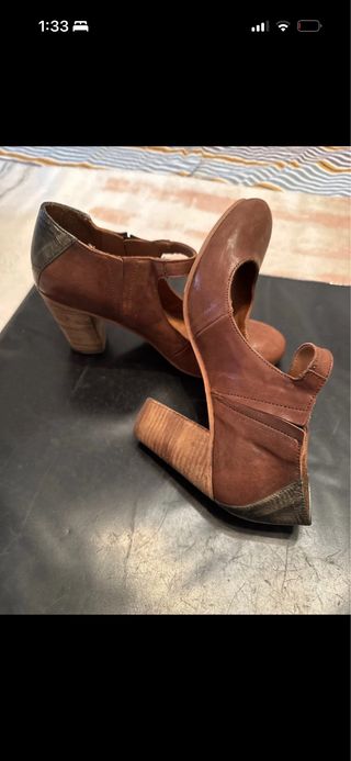 Botines piel tacón marrón talla 39