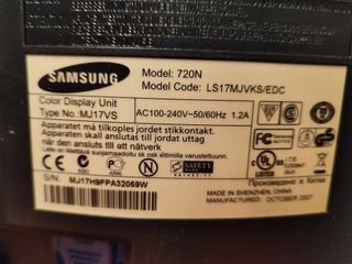 MONITOR SAMSUNG 17" syncmaster 720n