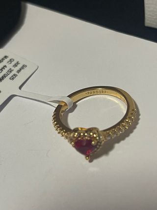 Anillo Corazón Rojo y Dorado