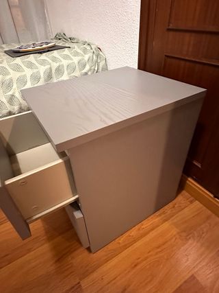 Cómoda IKEA MALM