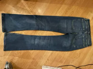 Pantalones vaqueros tiro bajo