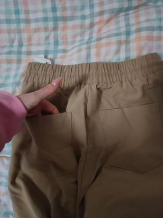 Pantalones Stradivarius beige