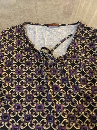 Blusa Montoto estampada morada/negra manga larga