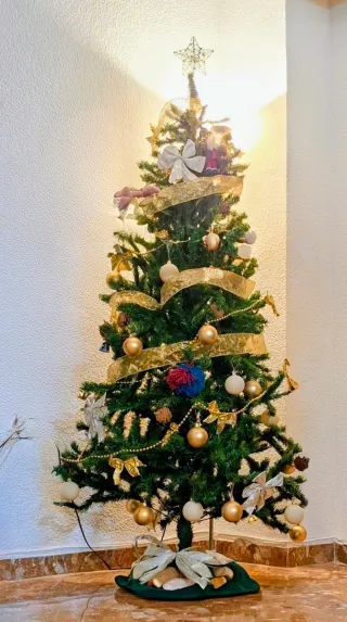 Árbol de Navidad 1,60 y adornos
