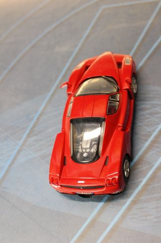 Enzo Ferrari Carrera Evolution. Coche slot Mattel 2003.