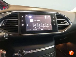 Peugeot 308 5p Allure 1.5 BlueHDi 96KW (130CV)