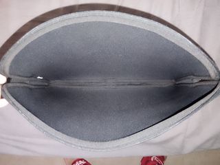 Estuche portátil con diseño de robots