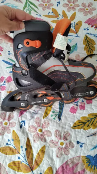 Patines en línea Decathlon con protecciones