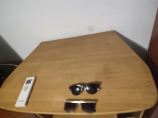 Mueble TV madera y cristal.