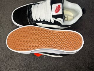 Zapatillas Vans Beige y Rojas