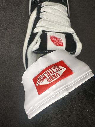 Zapatillas Vans Beige y Rojas