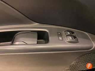 Fiat Doblò Cilindrada: 1598 cm³ Tipo de combustible: Diésel Potencia del motor: 77 kW / 105 CV