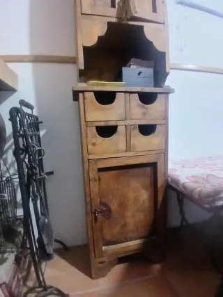 Mueble rústico de pino