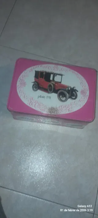 Caja metálica antigua DE COLA-CAU