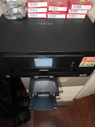 Impresora Brother DCP-J562DW No coge tinta magenta