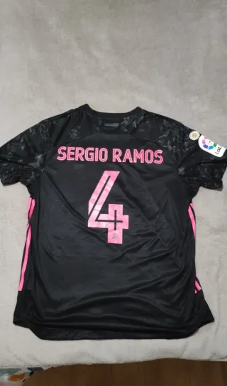 Camiseta Real Madrid 20-21 versión jugador XL.