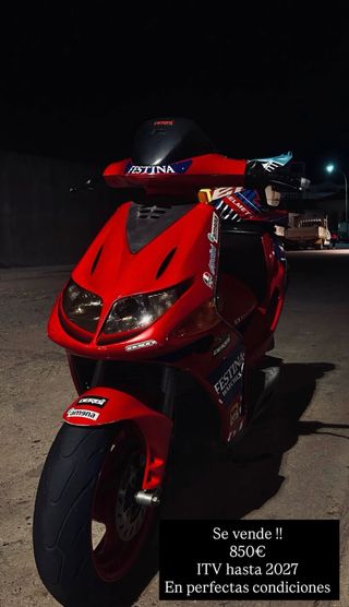 Plásticos Derbi Predator