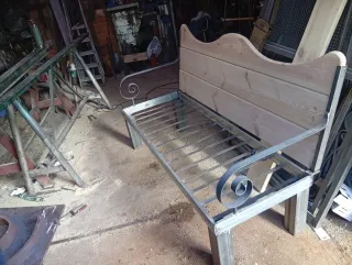 Sofás rústicos fuertes  interior o exterior