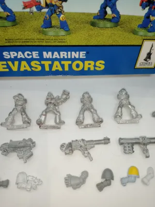 Warhammer 40,000 Space Marine Devastators