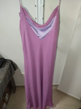 Vestido lila con flor