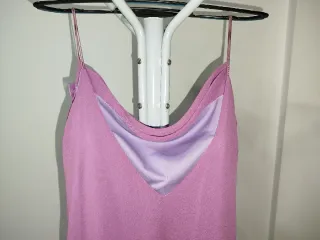 Vestido lila con flor