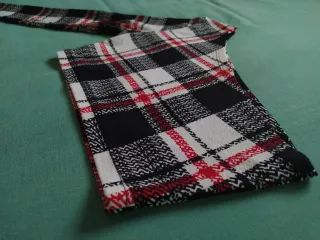 Top Asimétrico Shein Manga Larga Talla M