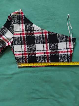 Top Asimétrico Shein Manga Larga Talla M