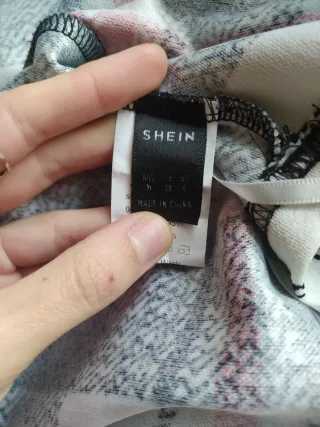 Top Asimétrico Shein Manga Larga Talla M