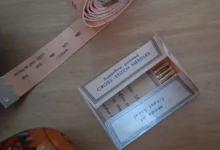 Set cucito vintage cestino vimini accessori