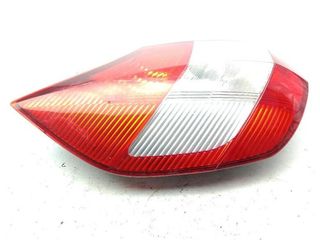 Renault 22860125 8200493374f piloto tras izq grand