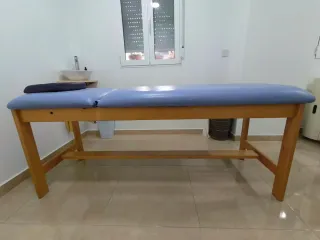 Camilla de madera profesional