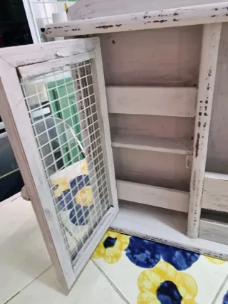 Portachiavi e portalettere shabby